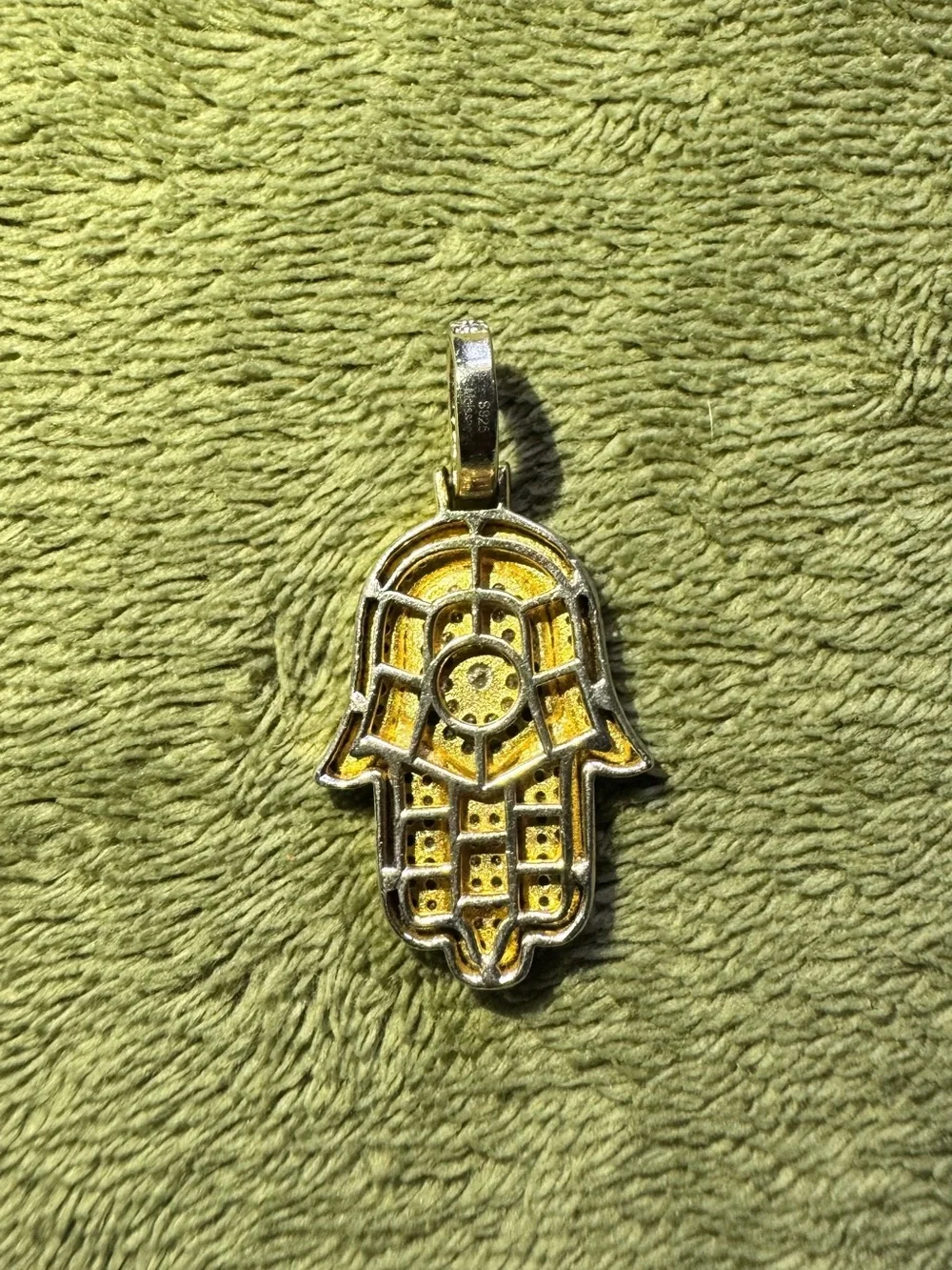 3Ct Round Cut VVS1 D Diamond Hamsa Pendant – 14K Yellow Gold Finish